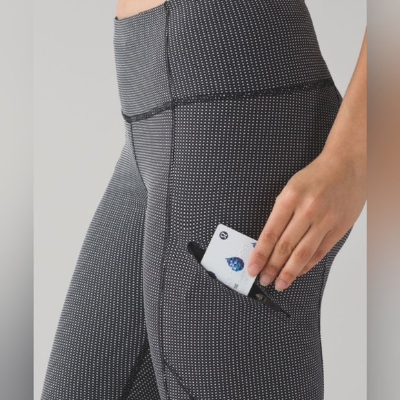 Lululemon Cadence Crusher Tight Wome size 6 Reflective Running Zip Pockets - Picture 3 of 14